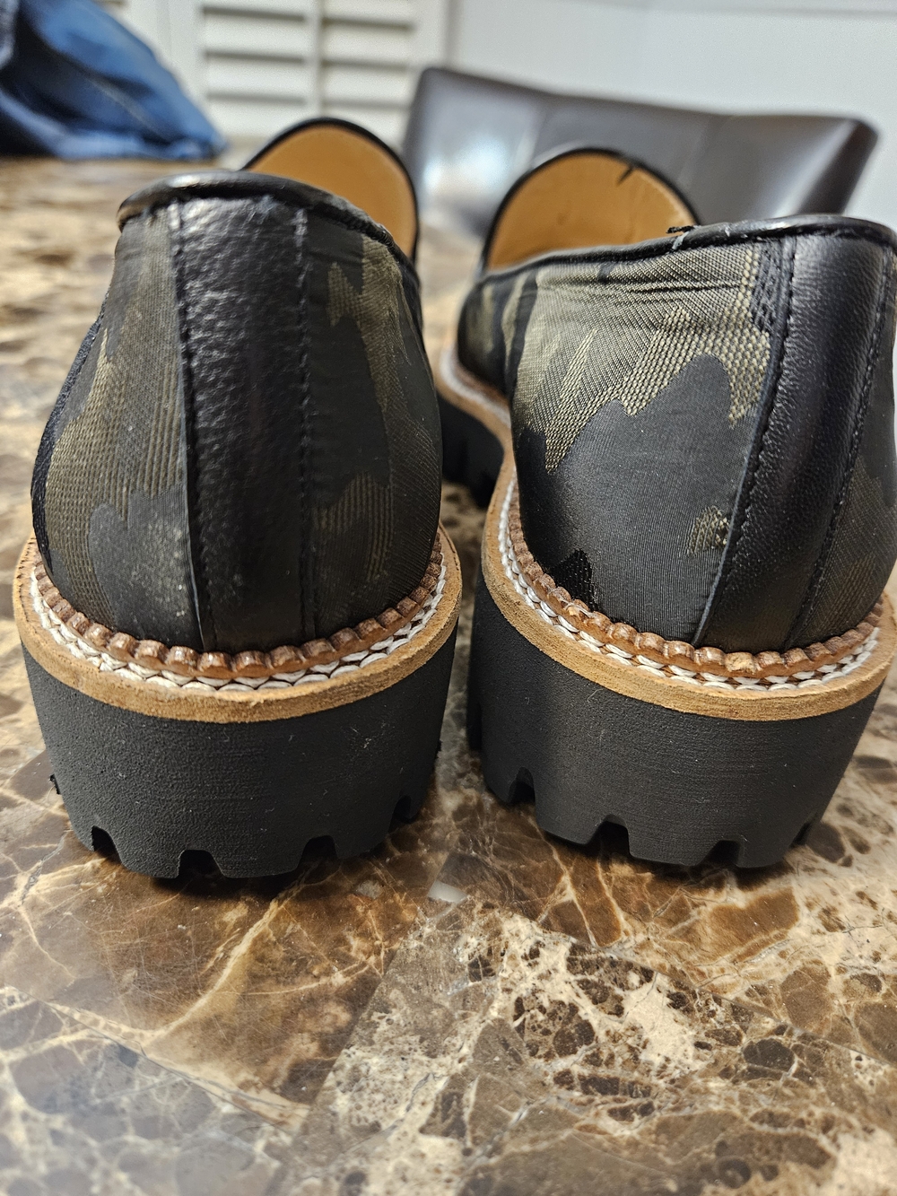 Anthropologie Black & Olive Camouflage Tassel Loafers Size 7.5 - Picture 3 of 5